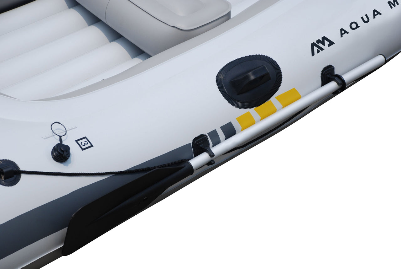 MOTION Sports Boat