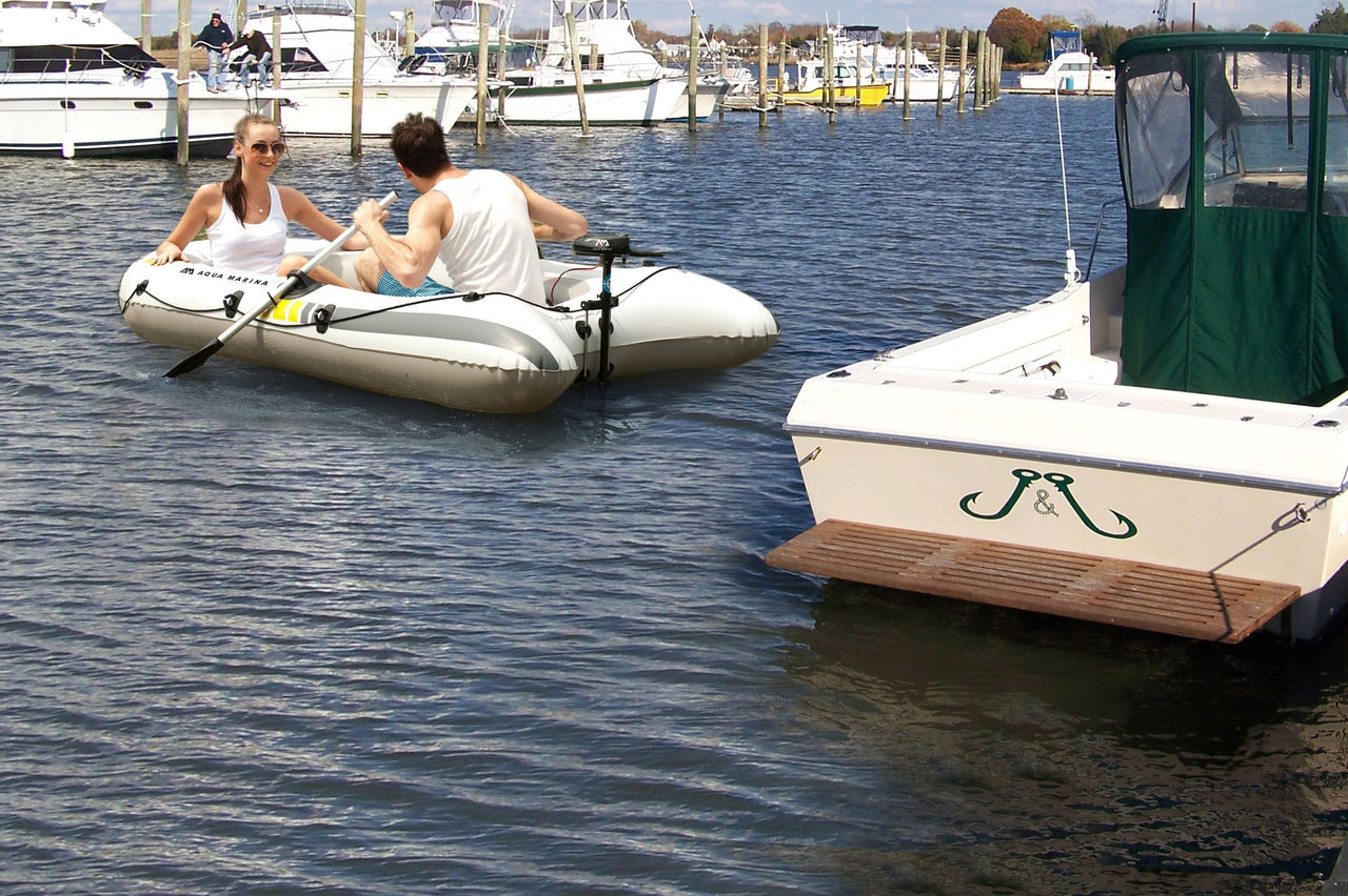 MOTION Sports Boat